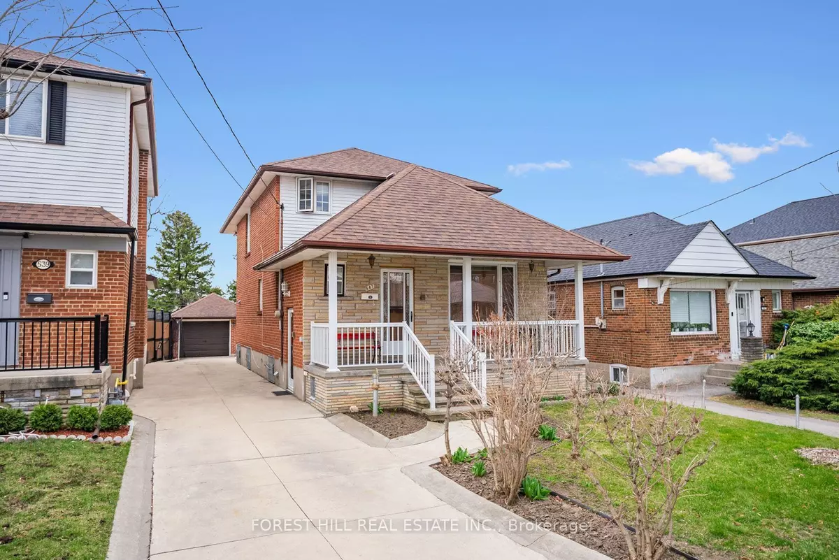 Toronto W04, ON M6B 2G2,541 Glen Park AVE