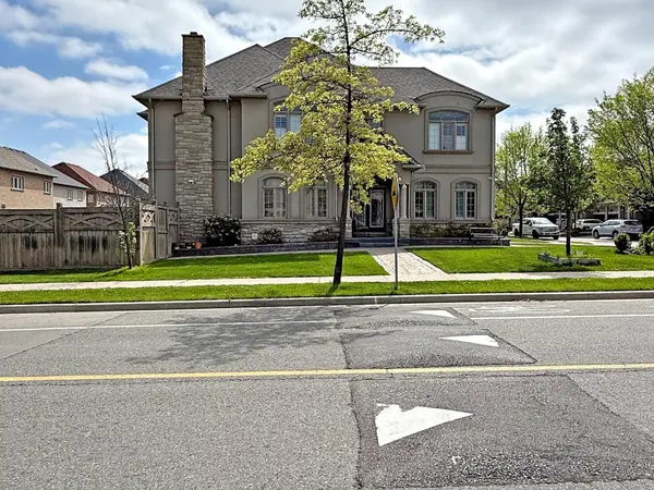 Brampton, ON L6X 0V8,88 Royal West DR