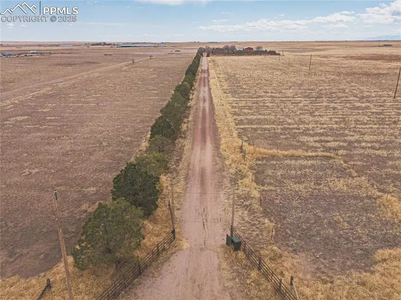 22885 1/2 Handle RD, Calhan, CO 80808