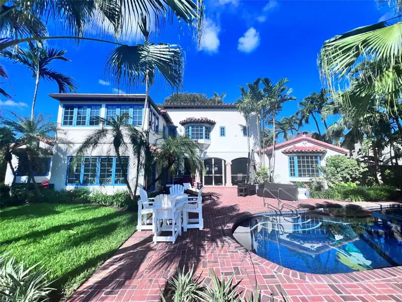 424 Royal Plaza Dr, Fort Lauderdale, FL 33301