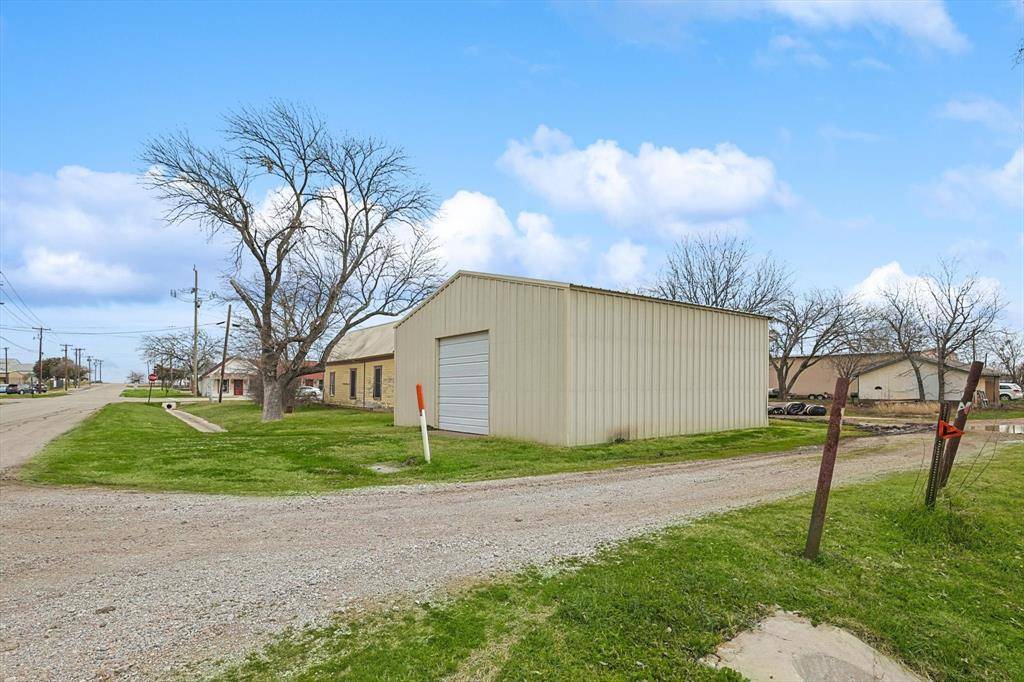 Ponder, TX 76259,115 W Bailey Street