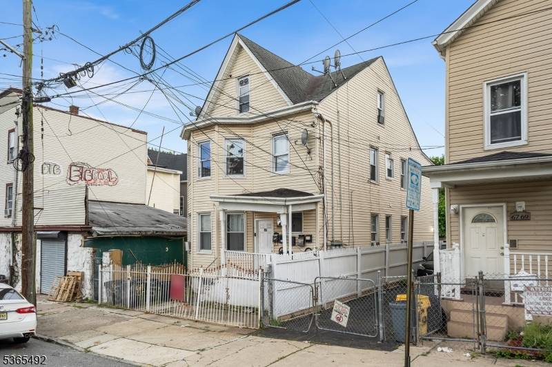 Paterson City, NJ 07522,65 N 8Th St