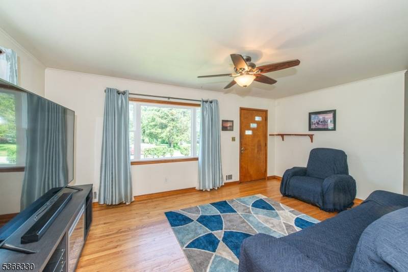 Denville Twp., NJ 07834,36 Beaver Brook Ln