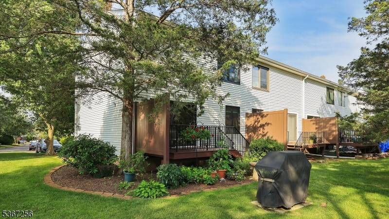 Hillsborough Twp., NJ 08844,906H Merritt Dr