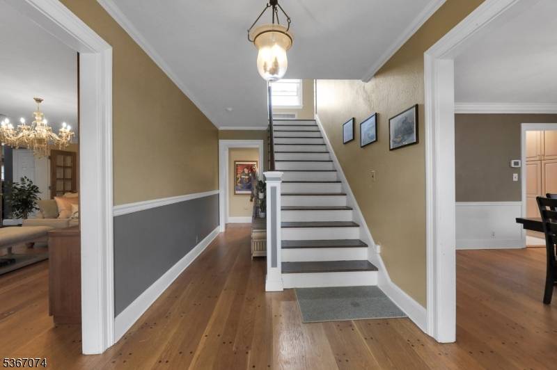 Bergenfield Boro, NJ 07621,11 Clyde Ct