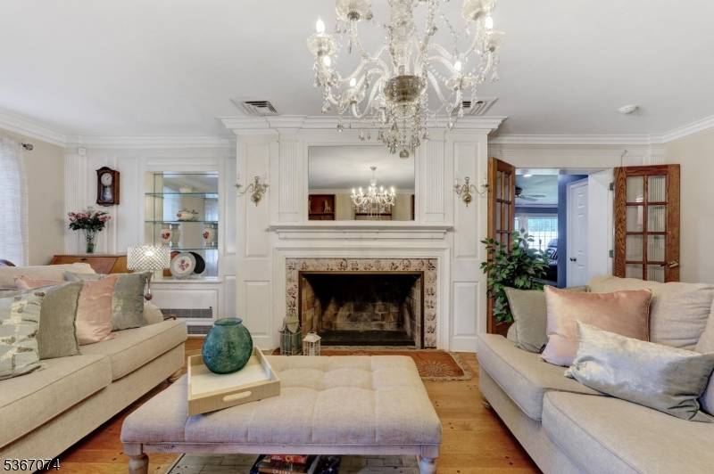 Bergenfield Boro, NJ 07621,11 Clyde Ct