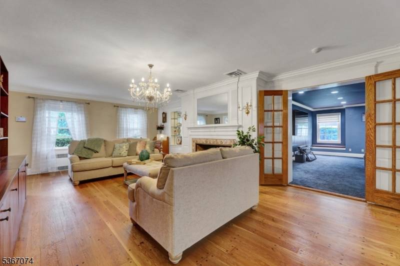 Bergenfield Boro, NJ 07621,11 Clyde Ct
