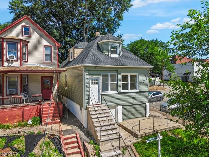 Clifton City, NJ 07011,64 Rear Of64Highland Ave