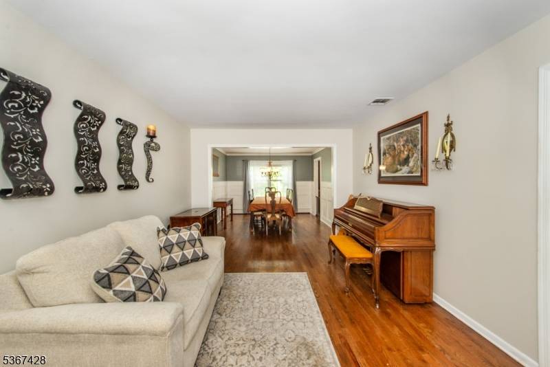 Jefferson Twp., NJ 07849,14 Windjammer Dr