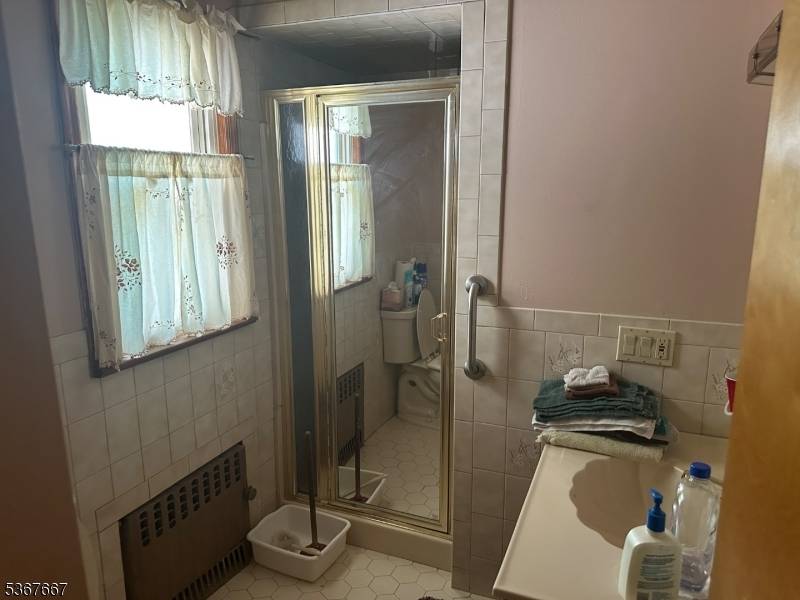 Lyndhurst Twp., NJ 07071,724 3rd St
