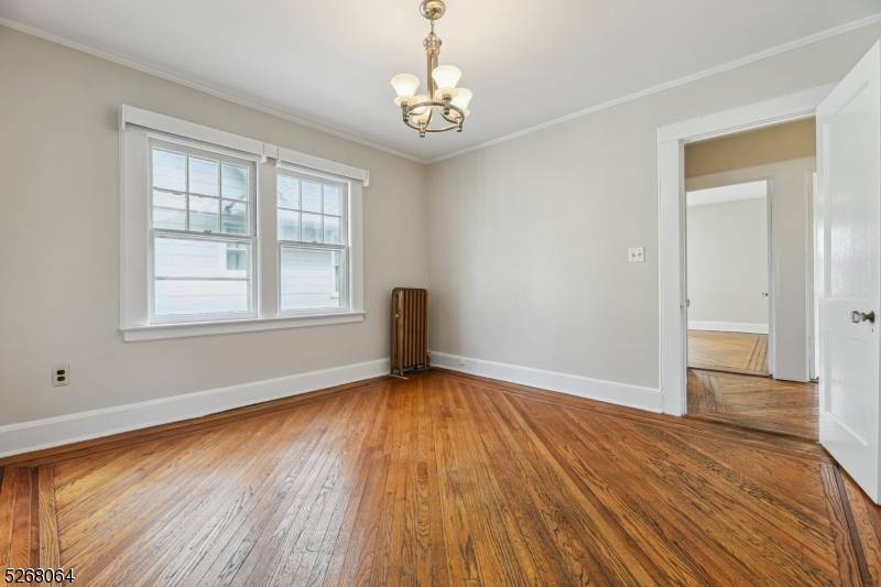 Montclair Twp., NJ 07043,40 Brookfield Rd