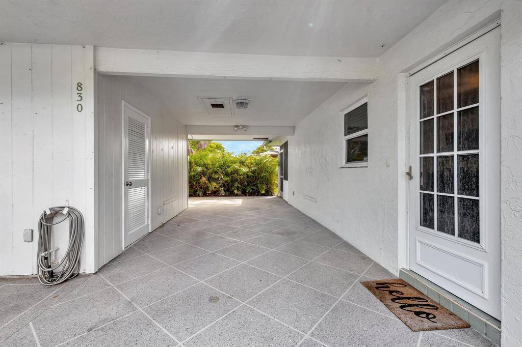 Delray Beach, FL 33445,[StreetName,UnitNumber,StreetNumber,StreetDirPrefix]