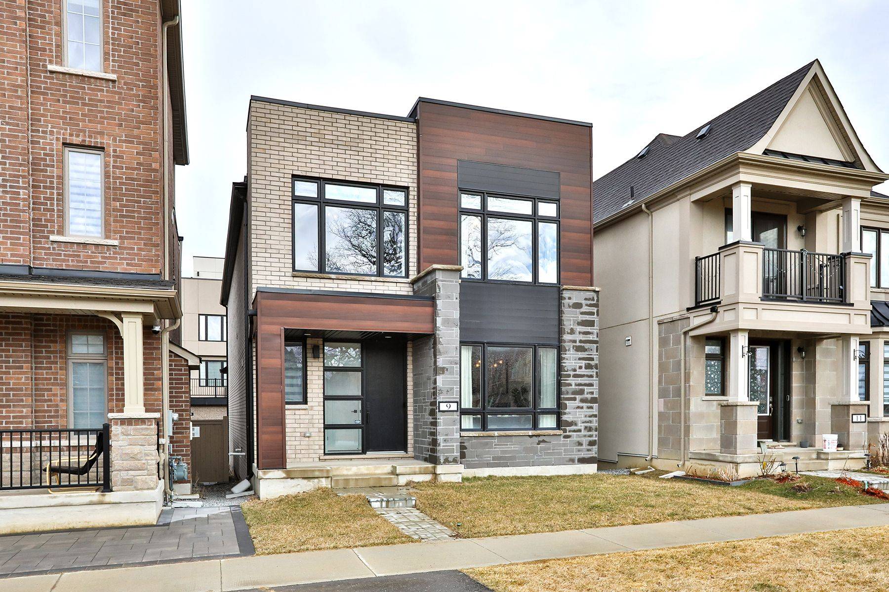 Markham, ON L6C 3J3,9 Kohn LN