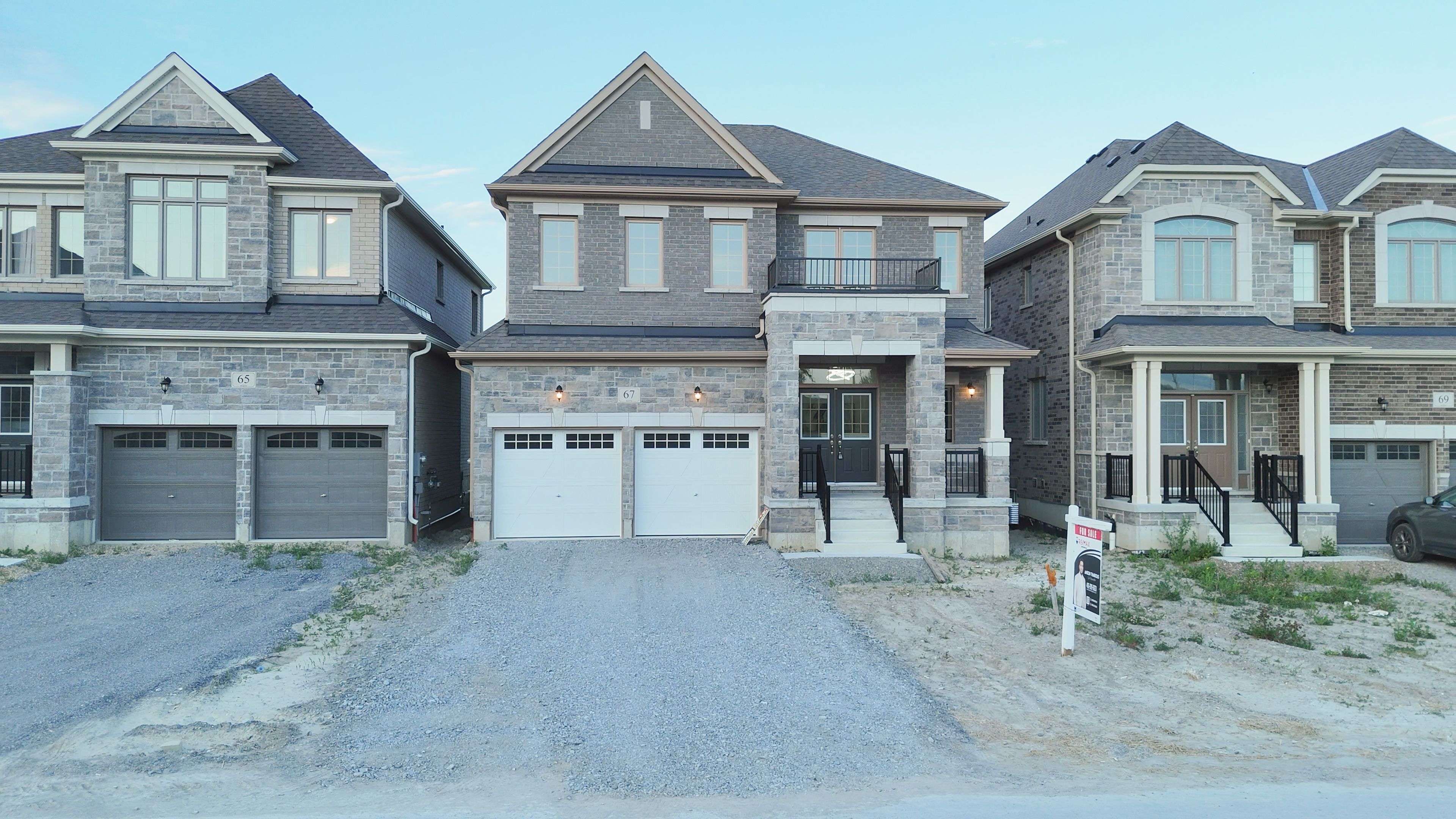 New Tecumseth, ON L0G 1A0,67 BRETHET HTS