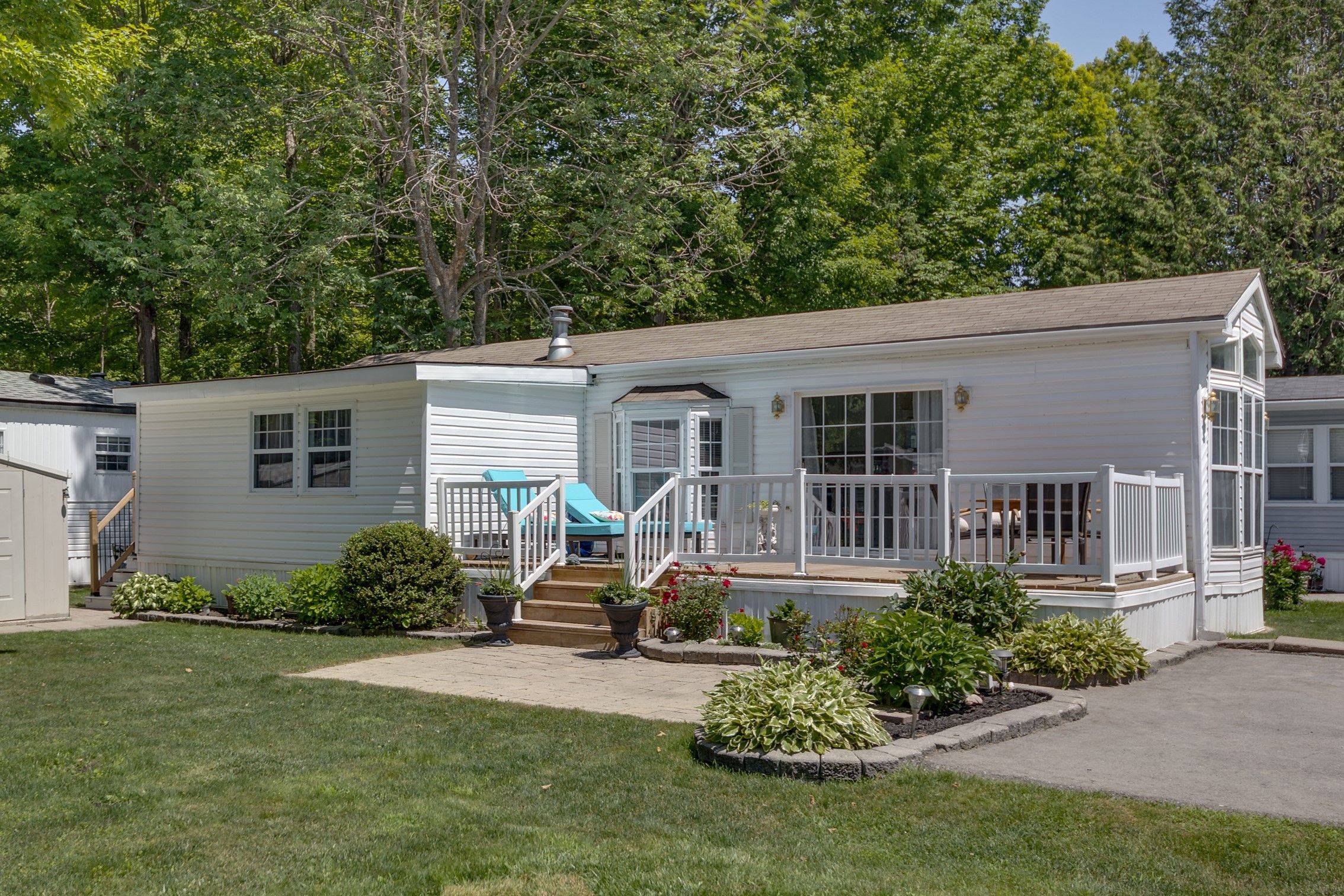 1 Malta AVE, Wasaga Beach, ON L9Z 3A8