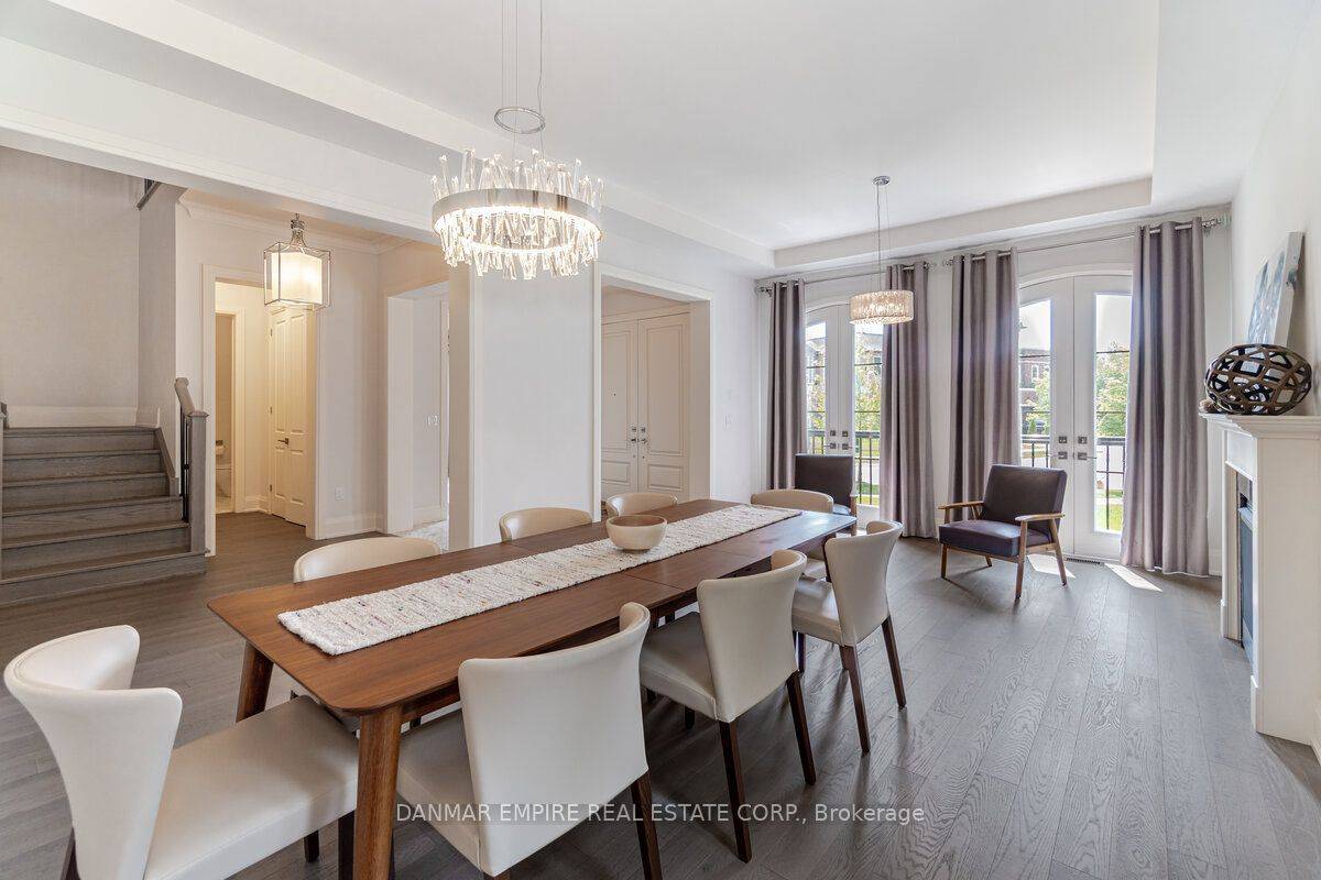 Oakville, ON L6J 0E6,2185 Grayson Green CT