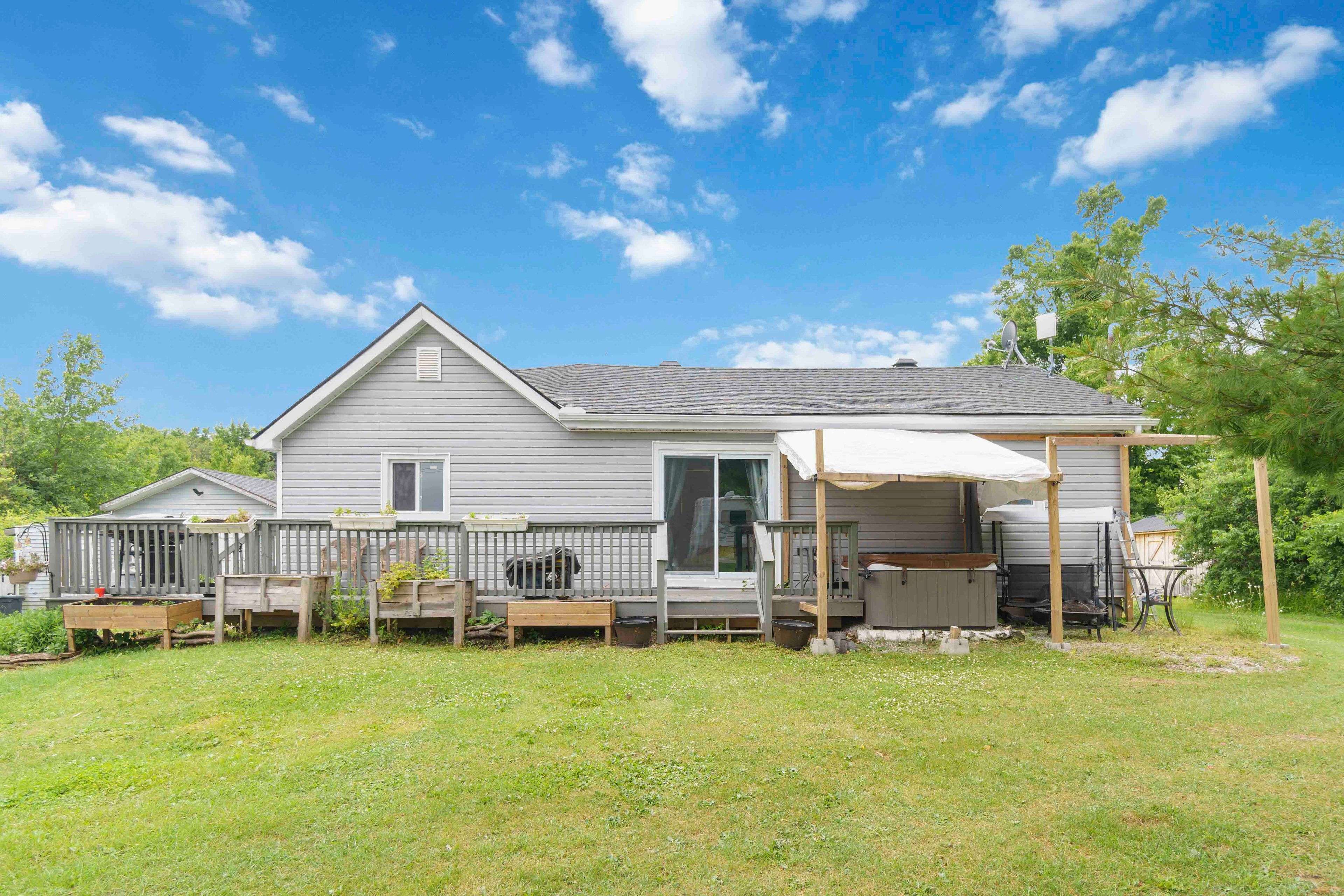 295 Glenview RD, Drummond/north Elmsley, ON K7A 4S4