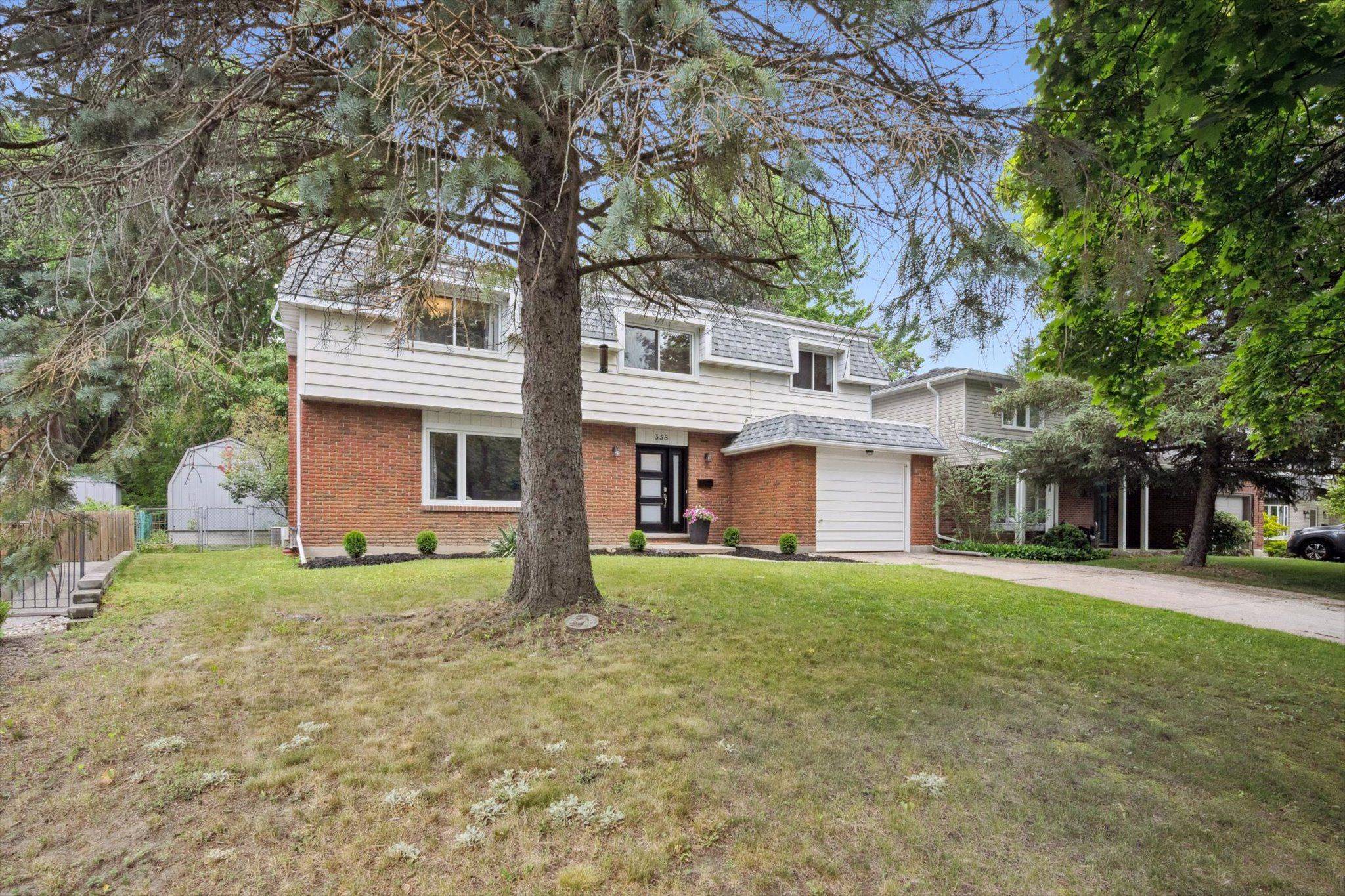 Waterloo, ON N2L 5B7,358 Craigleith DR