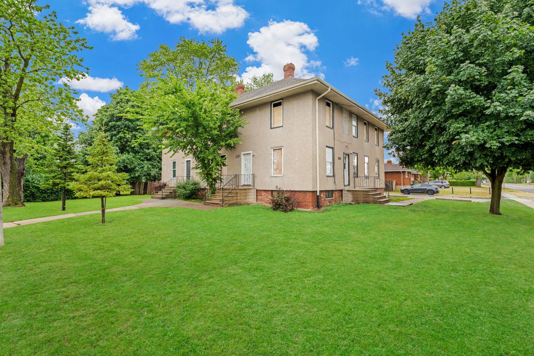 Welland, ON L3B 3K7,480 King ST