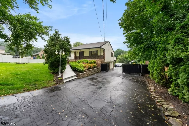 Wayne Twp., NJ 07470,752 Ratzer Rd