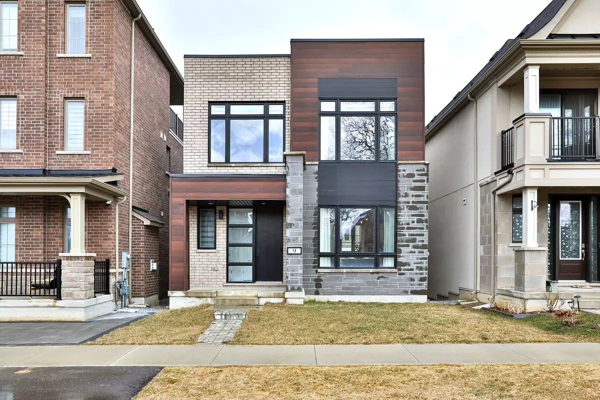 Markham, ON L6C 3J3,9 Kohn LN