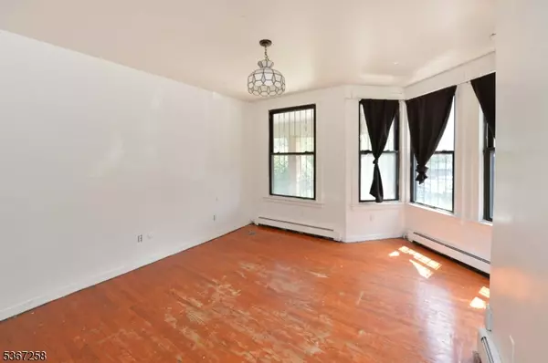 Newark City, NJ 07107,100 9Th St