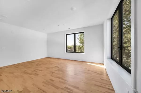 1037 Amboy Ave #201, Edison Twp., NJ 08837