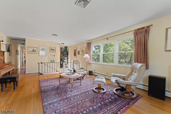 Somerville Boro, NJ 08876,179 N Middaugh St