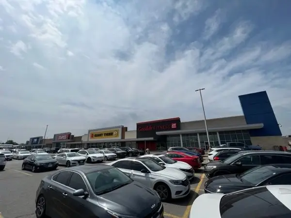 499 Main ST S #64/65, Brampton, ON L6Y 1N7