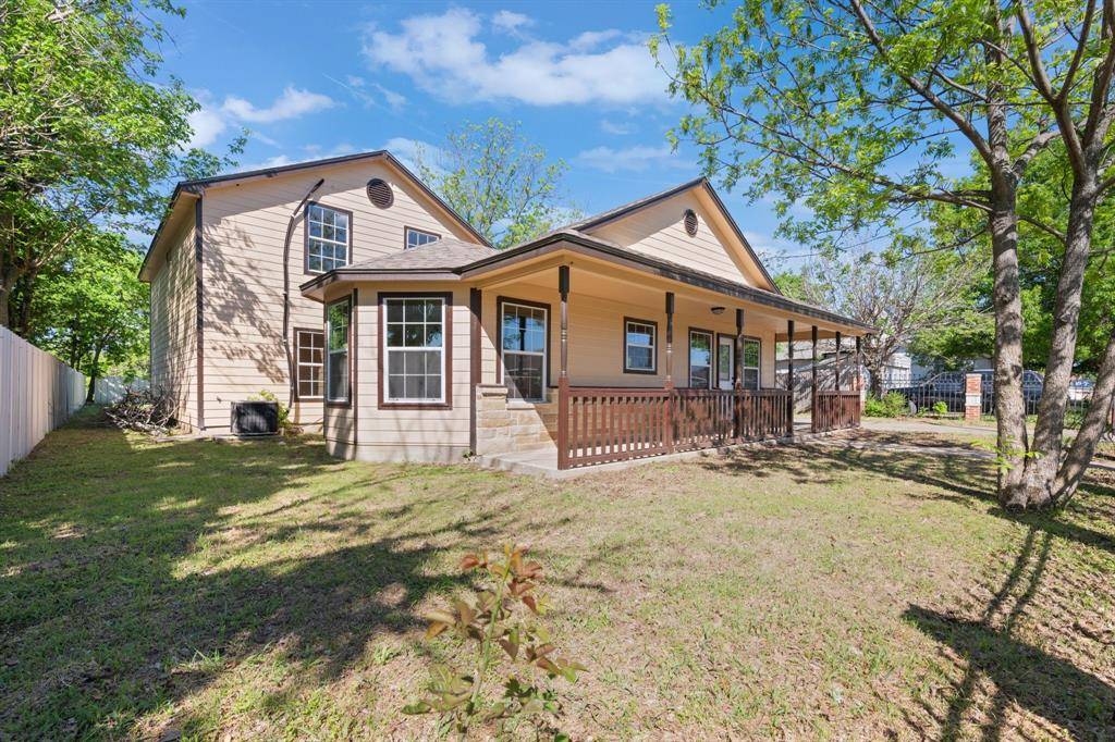 1103 Chase Avenue, Cleburne, TX 76031