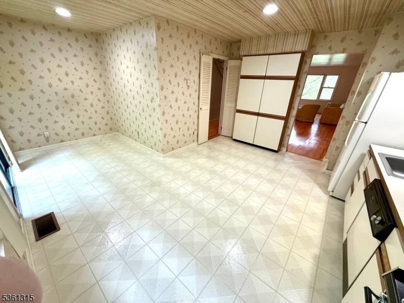 Wayne Twp., NJ 07470,146 Garside Ave #5
