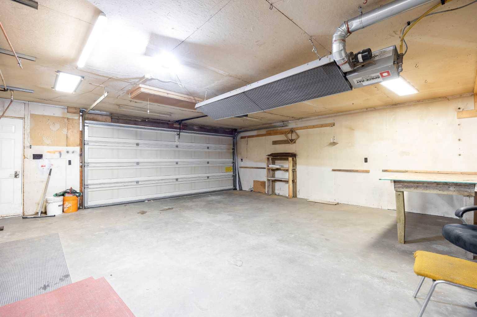 Fort Mcmurray, AB T9H 2R2,577 Beacon Hill DR