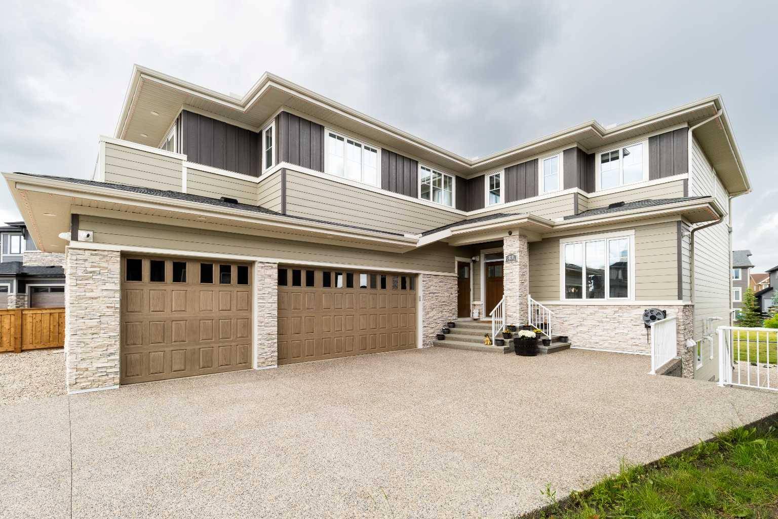 22 Legacy Woods CRES Southeast, Calgary, AB T2X 2G5