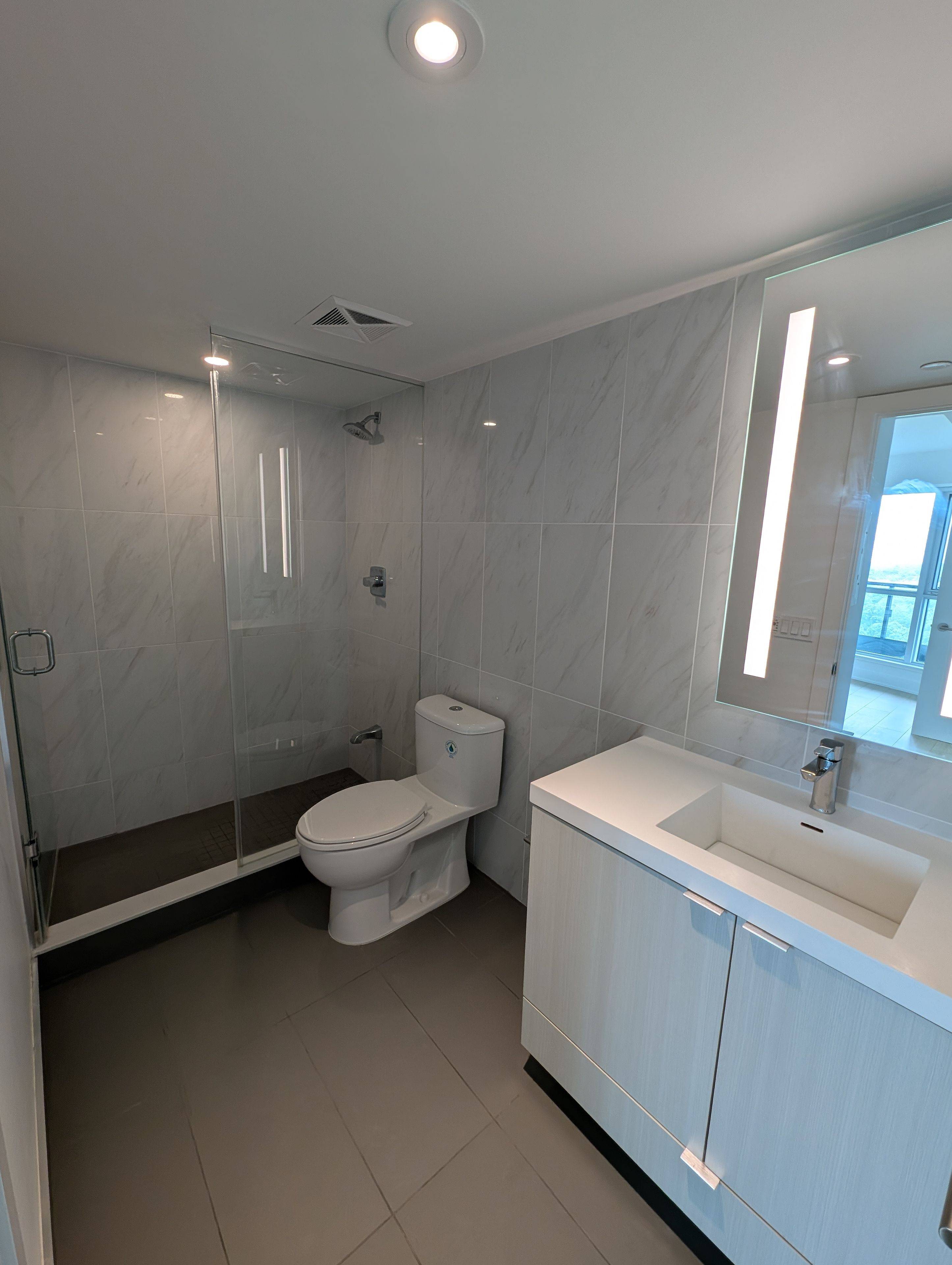 Toronto C08, ON M4W 0B3,585 Bloor ST E #1517