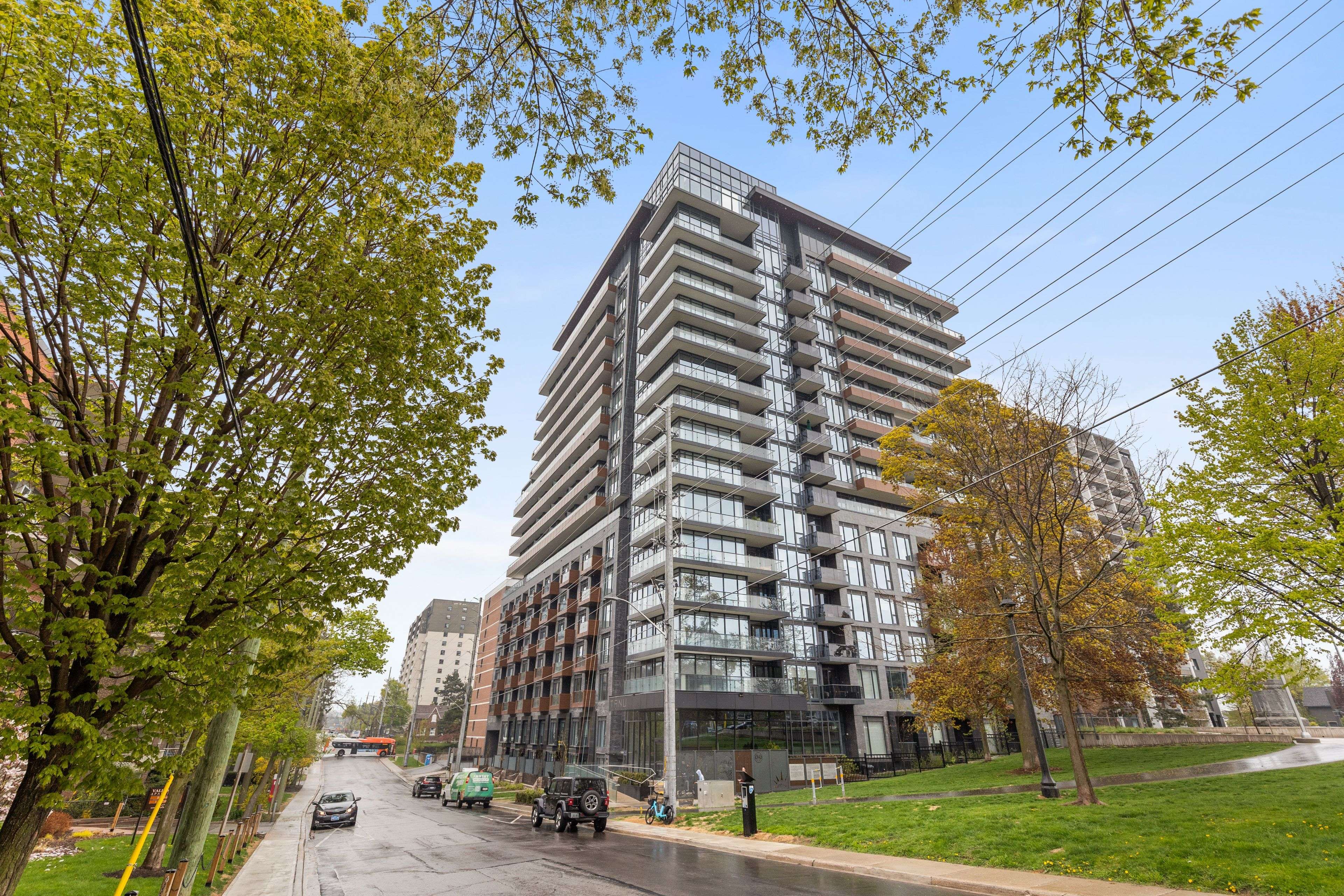 21 Park ST #1503, Mississauga, ON L5G 0C2