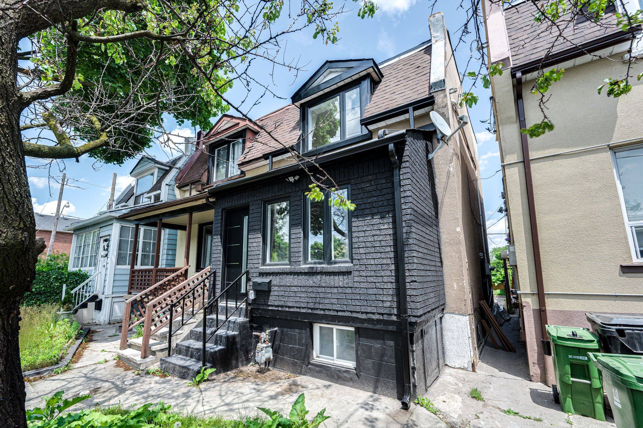 123 Laughton AVE, Toronto W03, ON M6N 2X3
