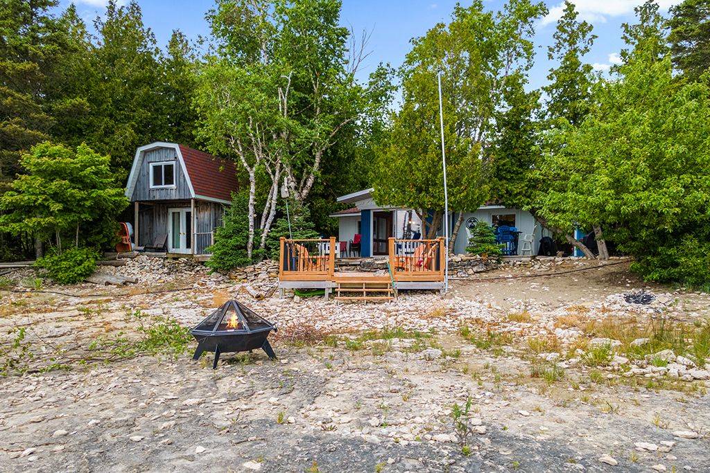 Northern Bruce Peninsula, ON N0H 2R0,21 Indian Harbour RD