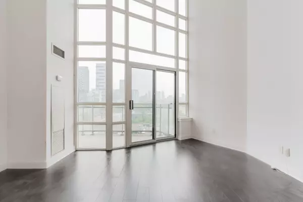 Toronto C08, ON M5A 4T7,255 Richmond ST E #818