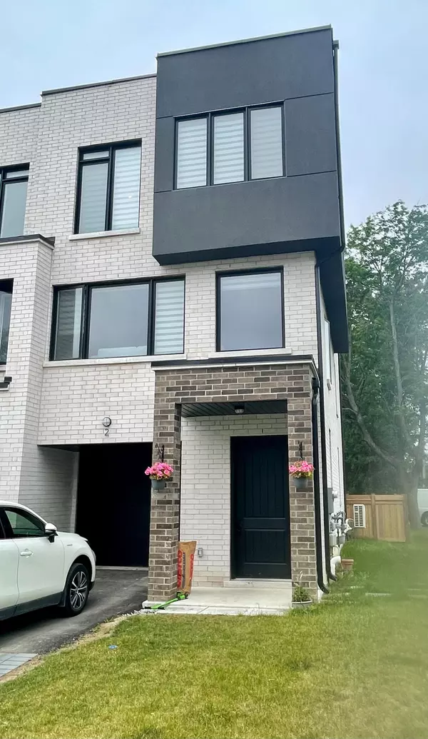 2 Persica ST #Lower Unit, Richmond Hill, ON L4E 1L3