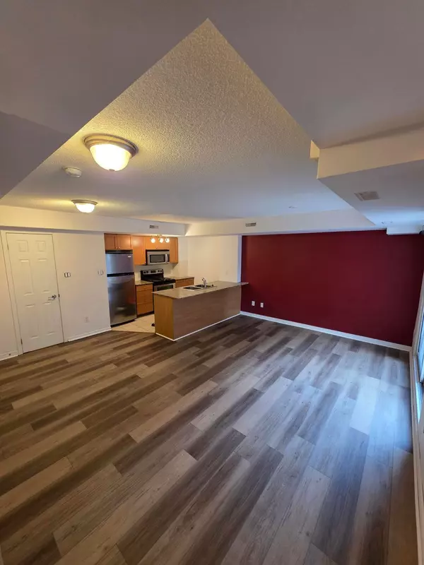 Toronto W02, ON M6H 4L1,20 Foundry AVE #120