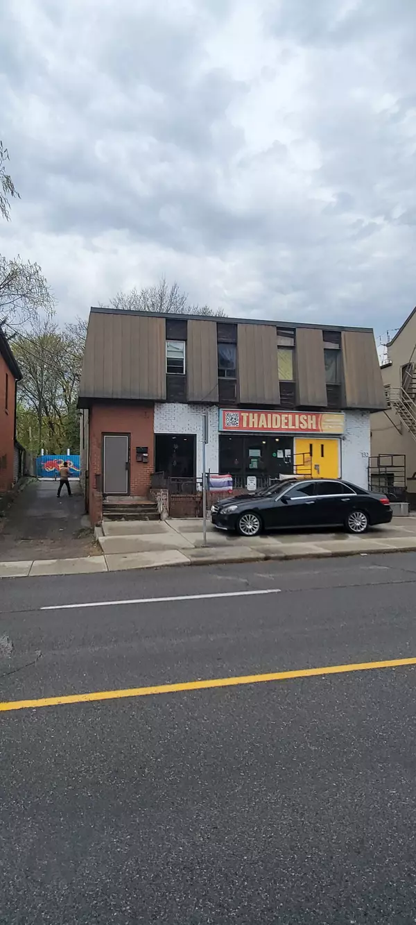 Hamilton, ON L8P 3S2,132 Queen ST S