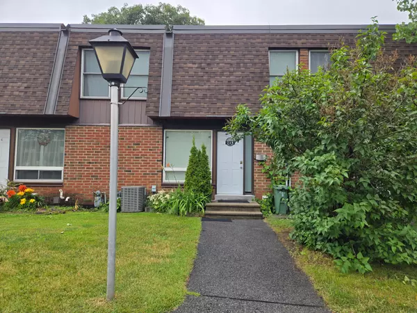 2270 Cotters CRES #218, Hunt Club - Windsor Park Village And Area, ON K1V 8Y6