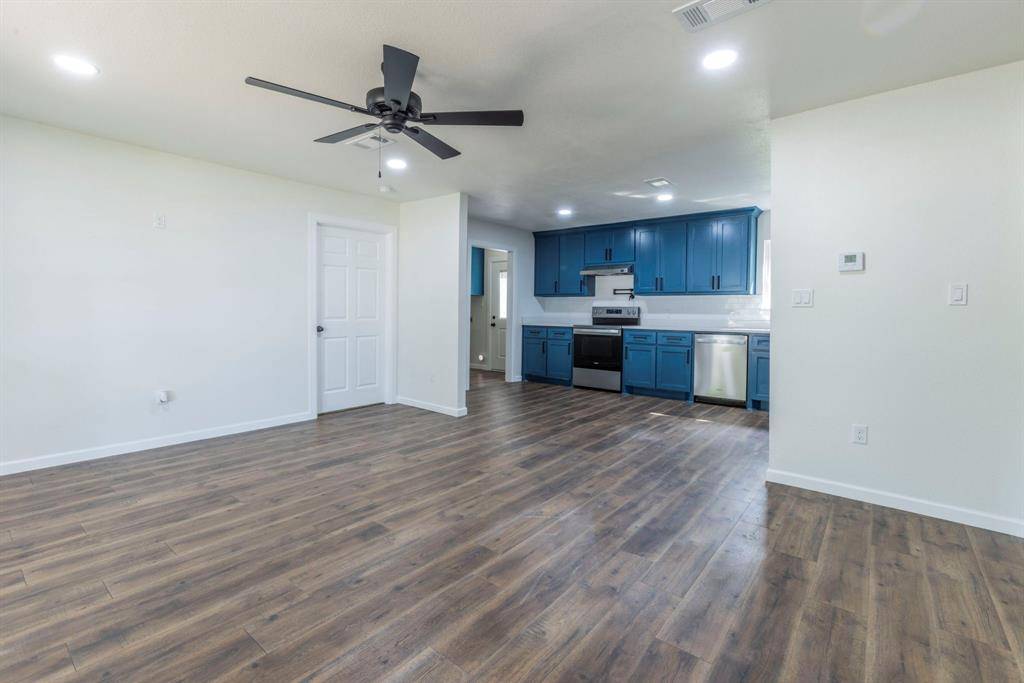 Lacy Lakeview, TX 76705,112 S Lakeview Drive
