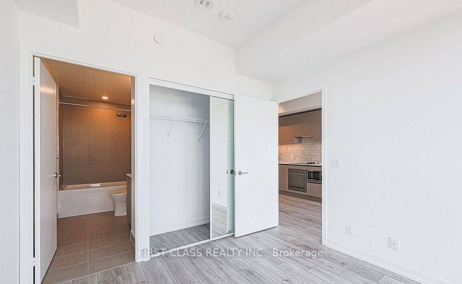 Toronto C01, ON M5V 3W2,55 Mercer ST W #3215