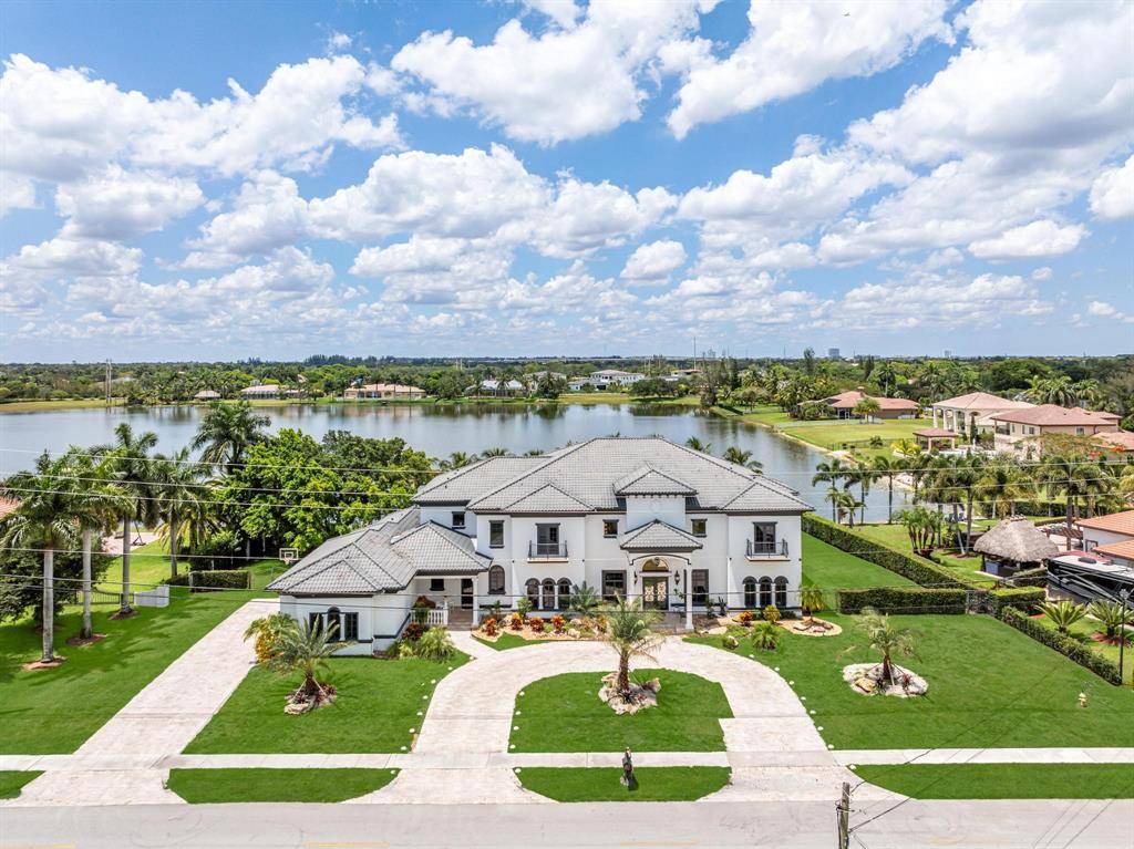[StreetName, UnitNumber, StreetNumber, StreetDirPrefix], Davie, FL 33326
