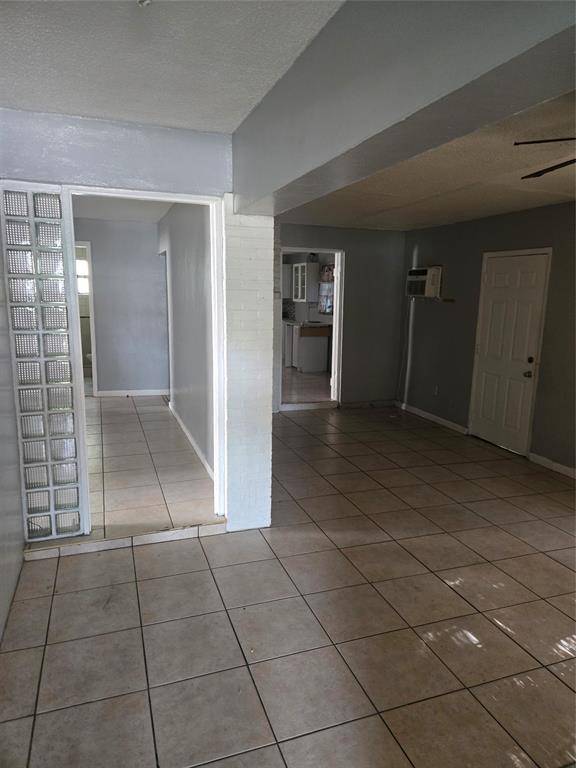 [StreetName, UnitNumber, StreetNumber, StreetDirPrefix], Miami, FL 33147