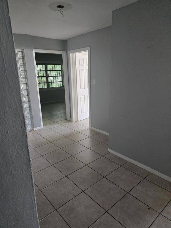 Miami, FL 33147,[StreetName,UnitNumber,StreetNumber,StreetDirPrefix]