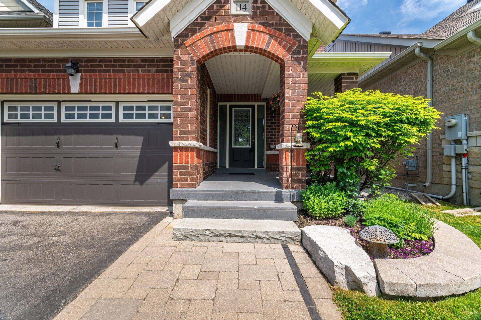 New Tecumseth, ON L9R 1L0,114 Cauthers CRES