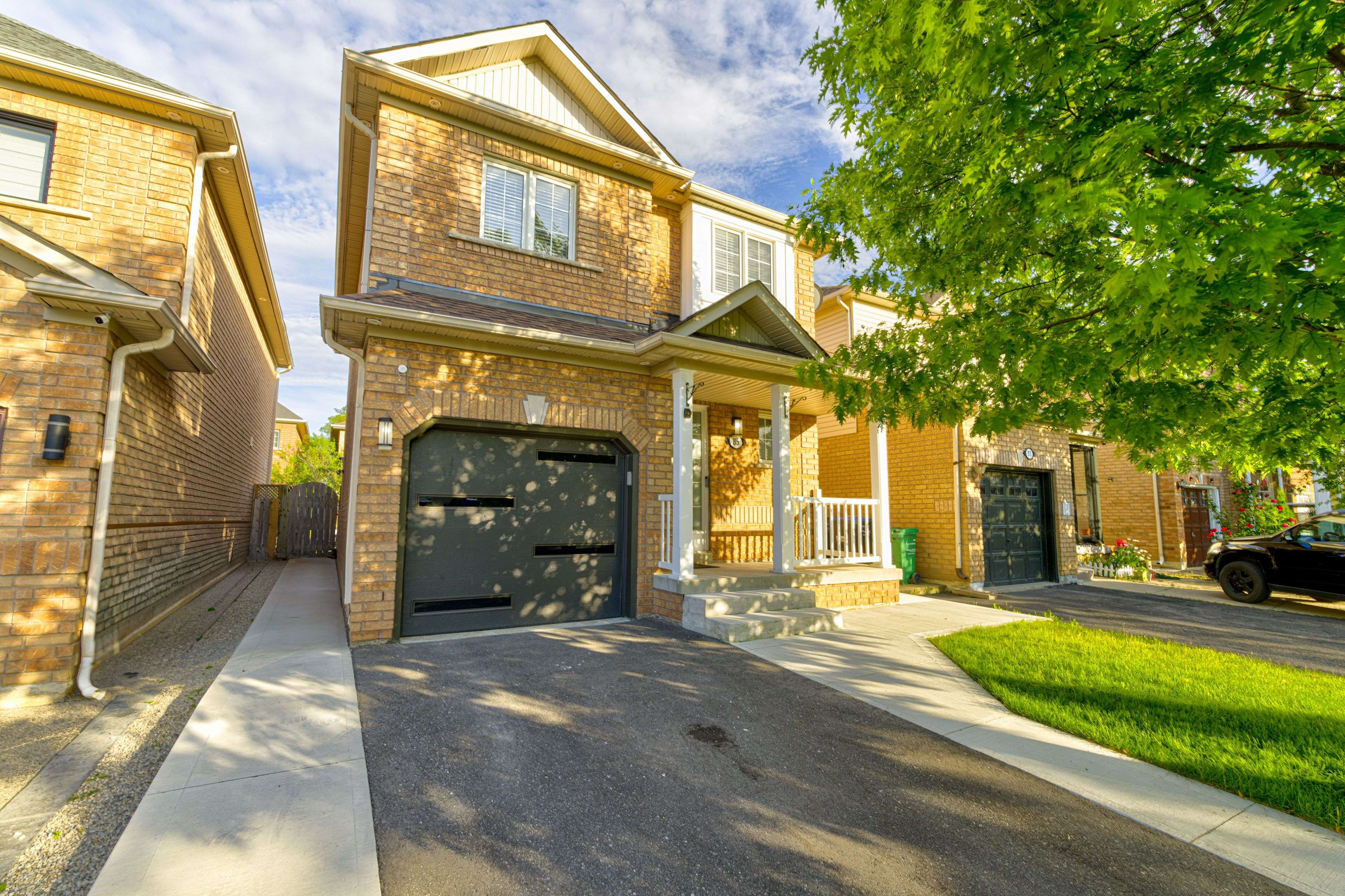 Brampton, ON L7A 2L5,85 Ridgemore CRES