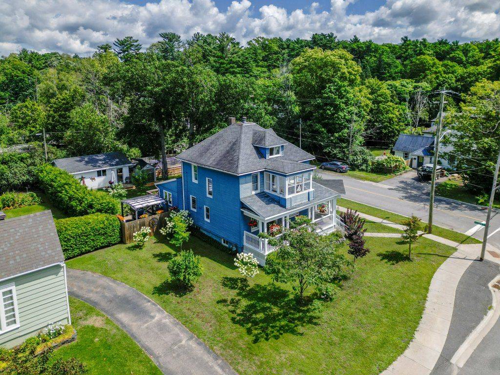 55 Waubeek ST, Parry Sound, ON P2A 1C4